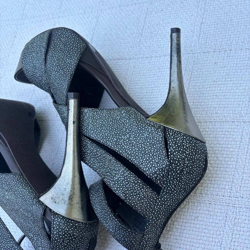 Women's 7.5B BCBGMAXAZRIA Strappy Peep Toe Chunky Platform Clubbing Heels - Picture 6 of 8
